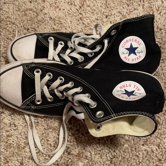 Converse Shoes - Black Converse High Top sneakers
